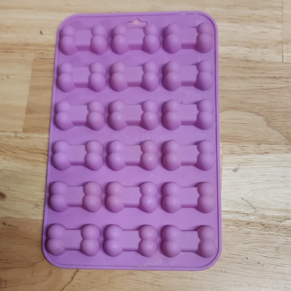 Pupcicle Dog Bone Mold
